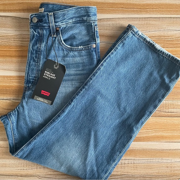Levi's High Rise Women Jeans - Blue - Picture 3 of 10
